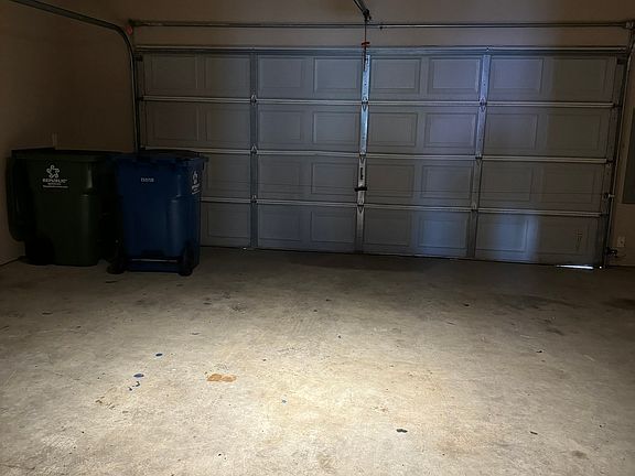 3rd image of 205 Irick Ct