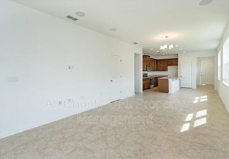 4354 Davos Dr — Photo 7