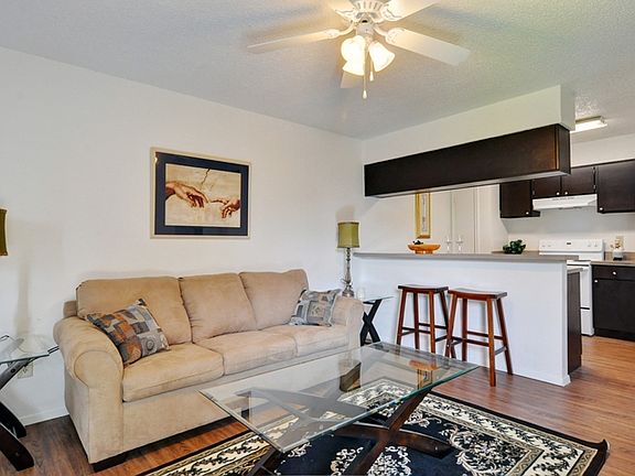 3rd image of 2053 Estrada Pkwy #3628533