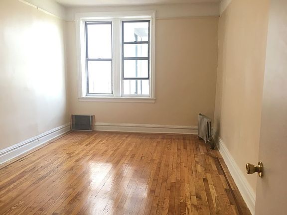 5th image of 179 Linden Blvd APT 6H