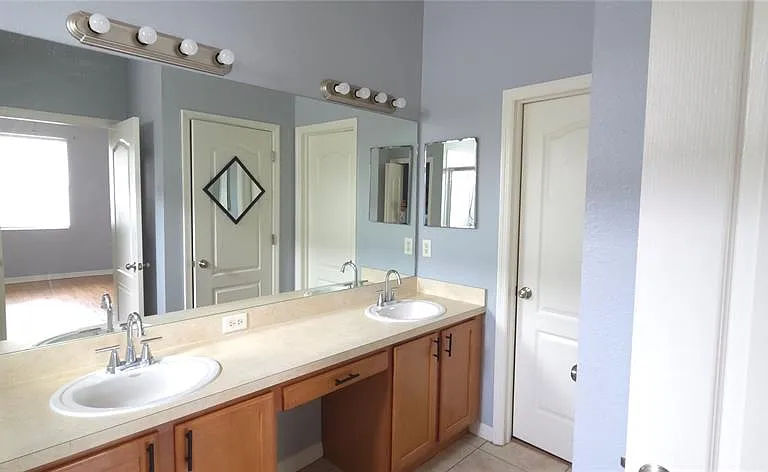 1115 Fennel Green Dr — Photo 12