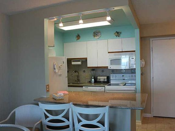 5th image of 303 Atlantic Ave APT 704