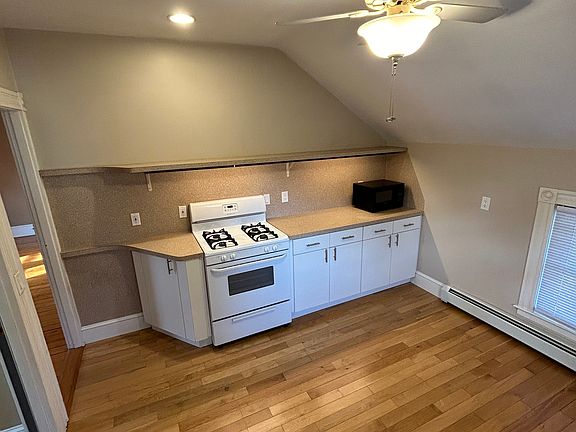 3rd image of 78 Humes St #2