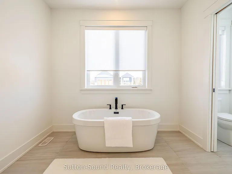 116 Laurens Ln — Photo 19