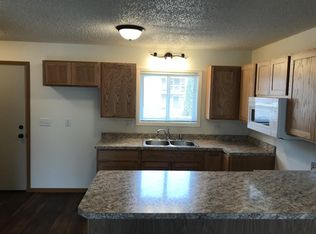 1213 S Washington St #1, Bismarck, ND 58504