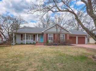 8609 W 89th St, Overland Park, KS 66212