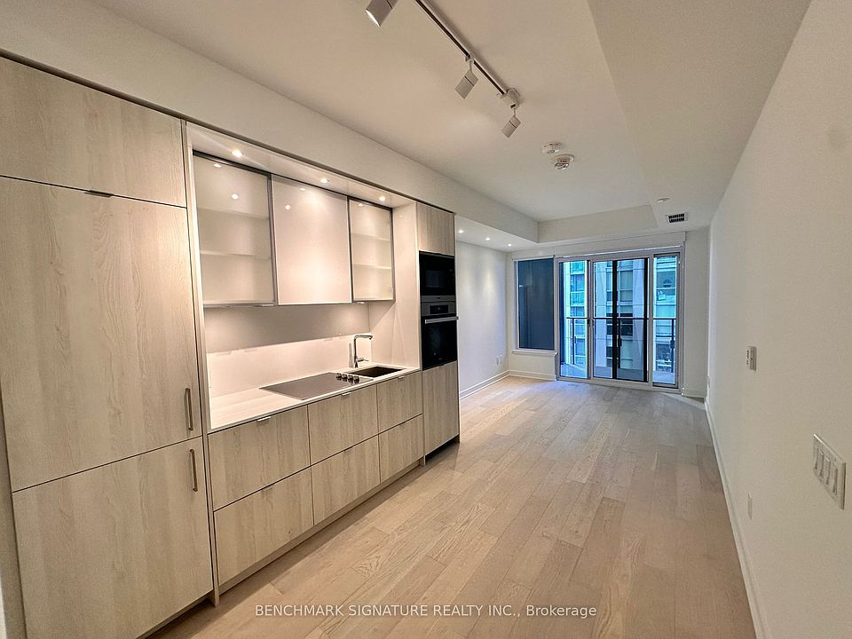 2nd image of 11 Yorkville Ave #1208