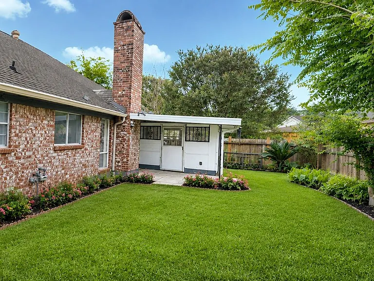 10710 Sandy Shoals Dr — Photo 5