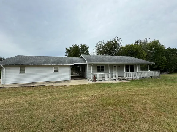 14543 N Grandview Dr, Chillicothe, IL 61523