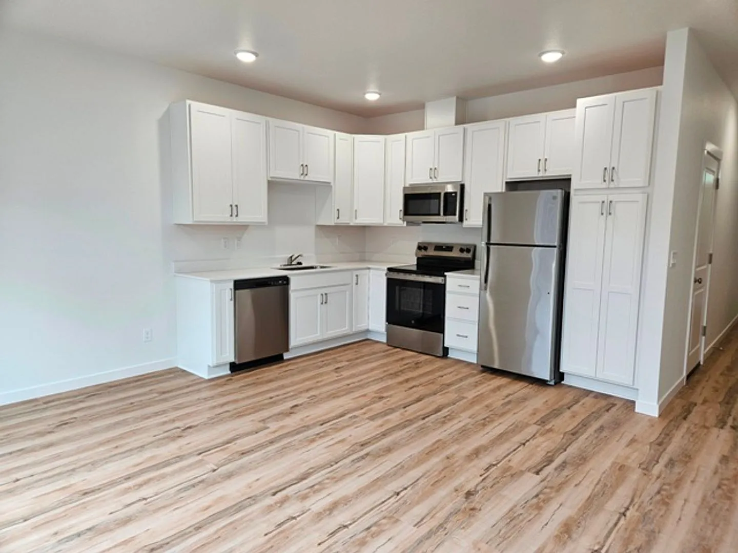srtllc01 — Photo 2