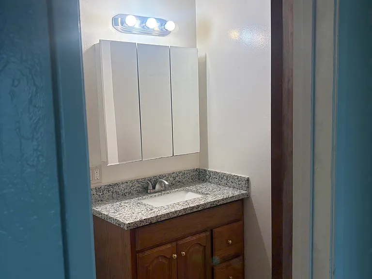 667 Villa St #4 — Photo 17