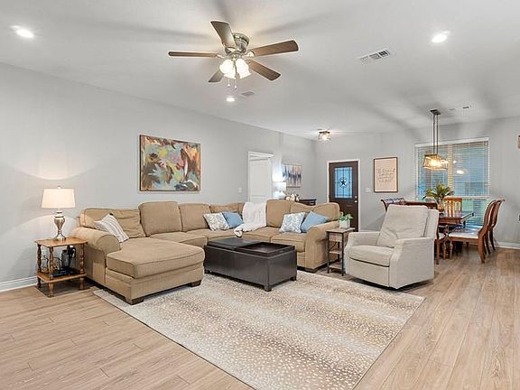 5th image of 6912 Woodmere Ct