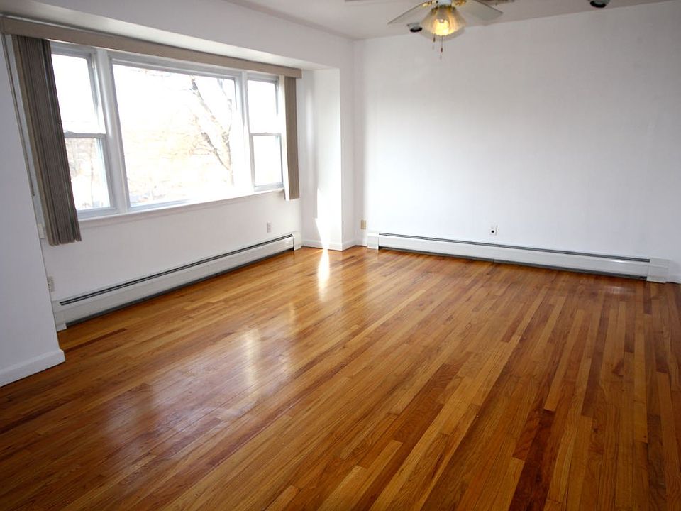 2nd image of 39 Vermont Ave