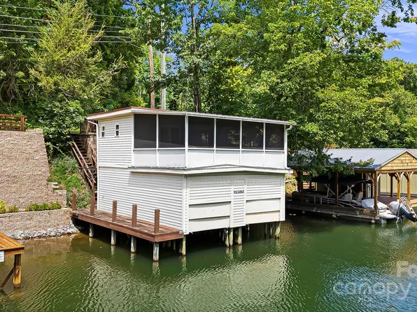 2100 Memorial Hwy, Lake Lure, NC 28746