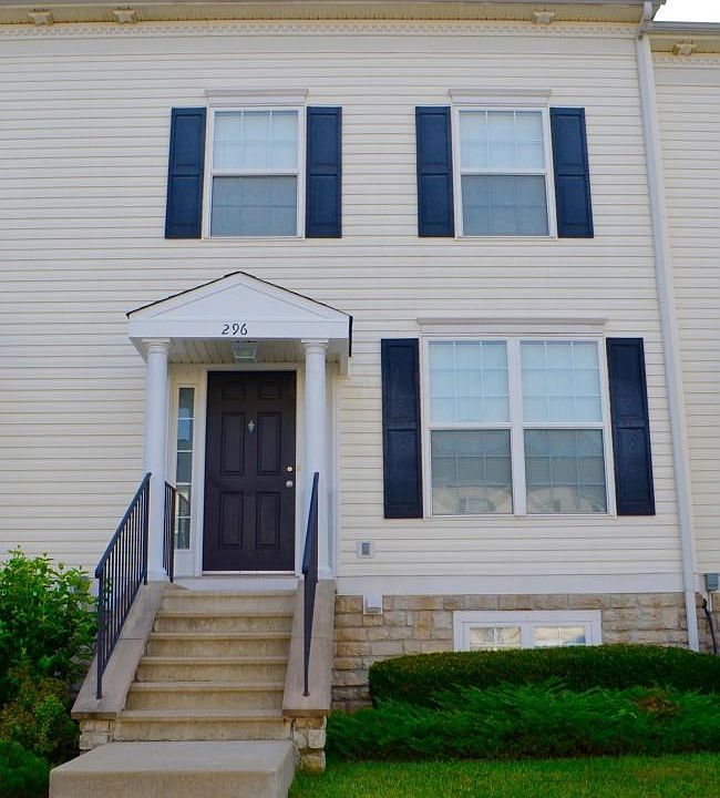 1st image of 296 Lost River Dr