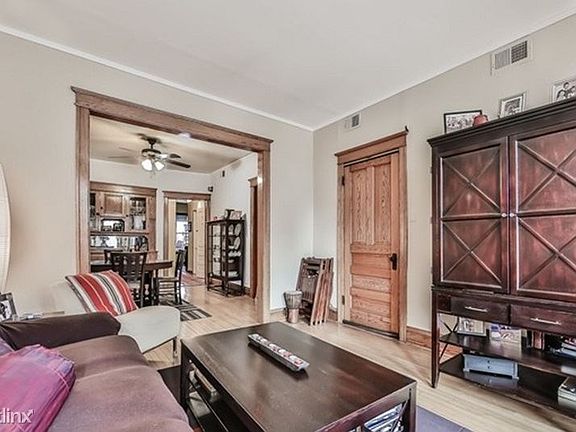 unit 1 living room3