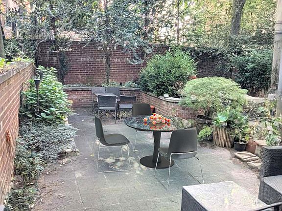 2nd image of 443 W 50th St APT 1W