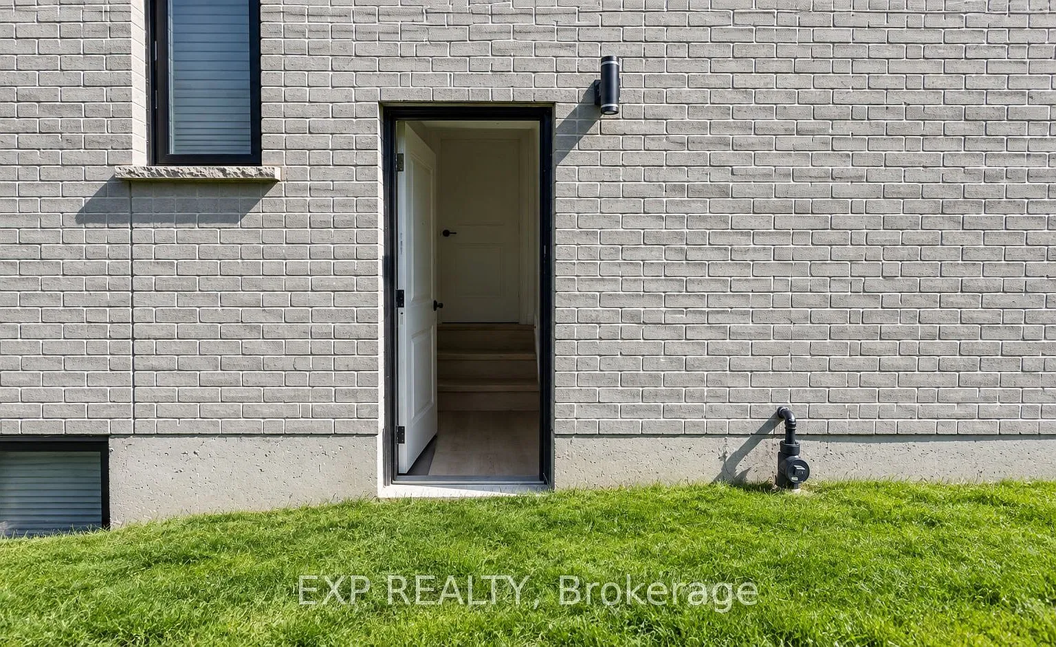 2 bed, $1,600 — Photo 1
