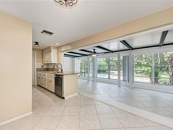 4th image of 2021 Lake View Blvd