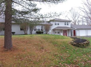 7167 Four Mile Ridge Rd, Nashville, IN 47448