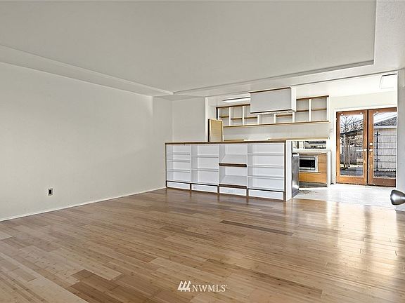 3rd image of 6107 McKinley Ave