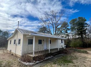 3820 West St, Chester, VA 23831