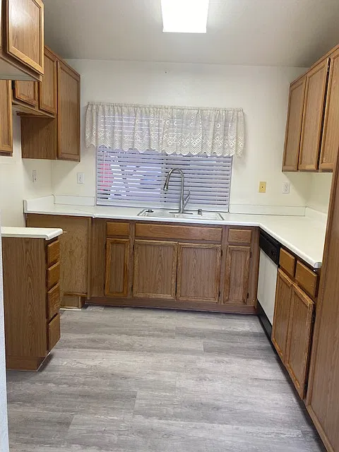 2 bed, 854 sqft, $1,800 — Photo 2