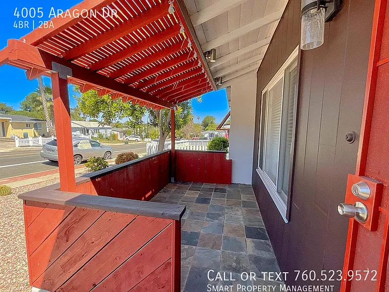 4005 Aragon Dr — Photo 3