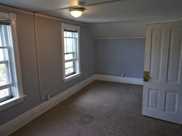 1206 E 3rd Street, 1206 E 3rd St APT B, Duluth, MN 55805