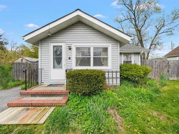 4 Walnut Street, Greenwood Lake, NY 10925