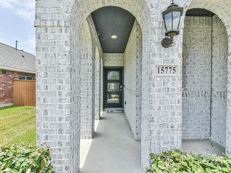 15775 Cairnwell Bend Dr — Photo 18