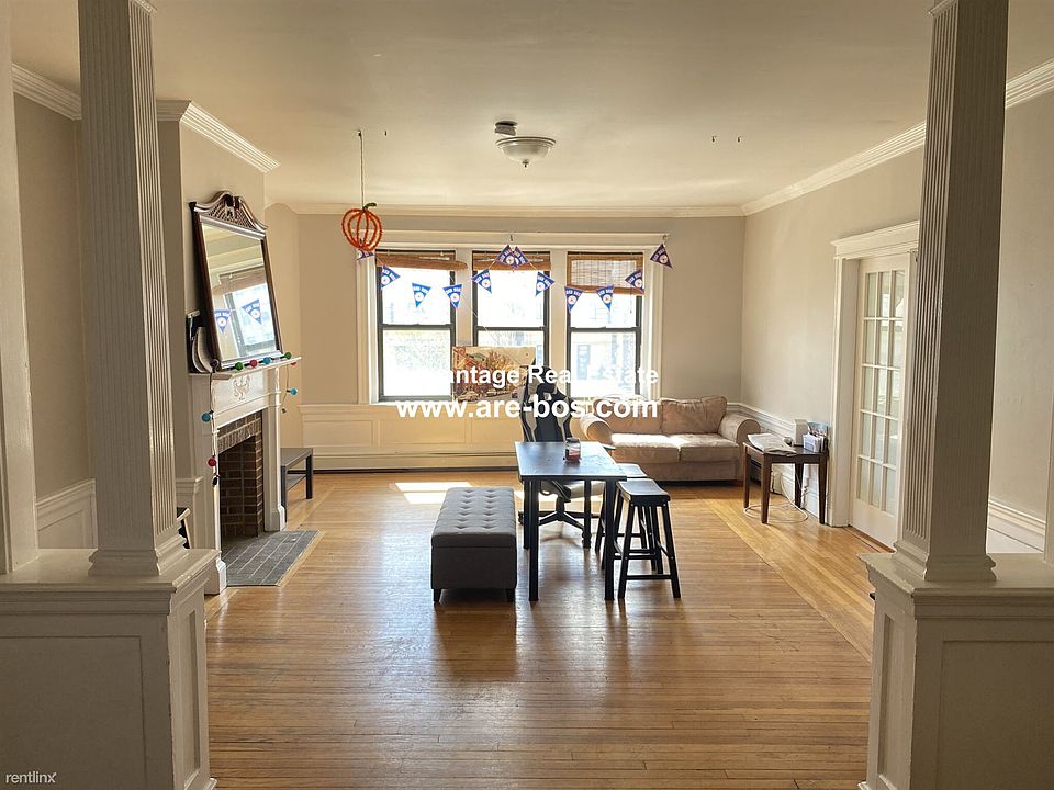 1657 Commonwealth Ave. #4 Boston - Brighton Shared Unit Phot