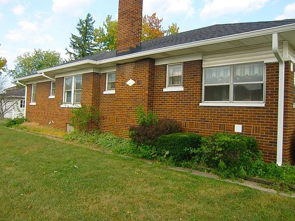 4th image of 2770 Barth Ave