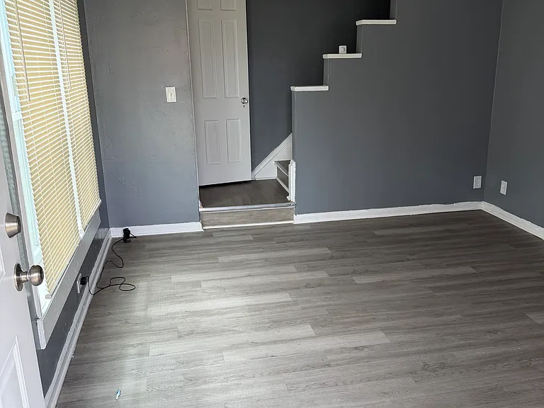 10869 Nottingham Rd — Photo 3