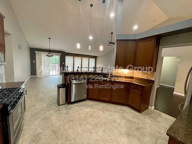 216 Magnolia Trace Dr — Photo 6