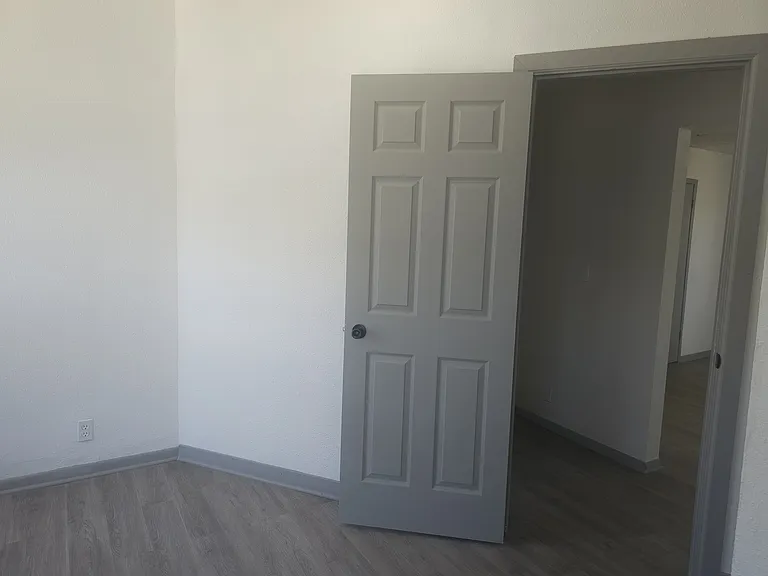 1225 Cherry St — Photo 1