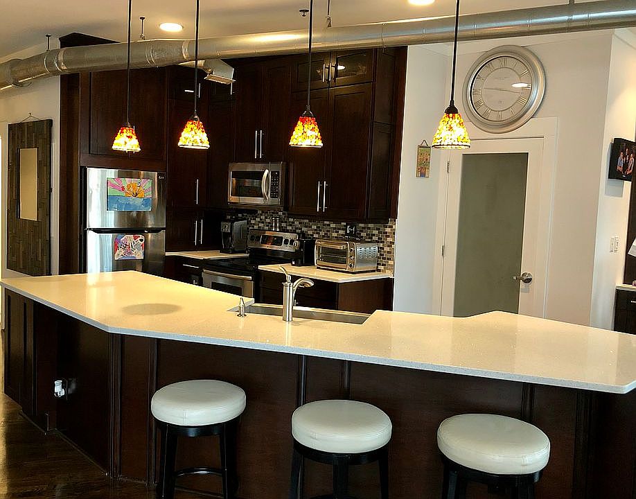 18 feet of beautiful quartz 