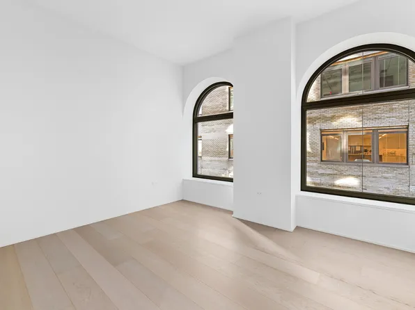 130 William Street image 6 of 16