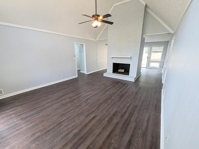 3253 Kimberly Woods Ct — Photo 5