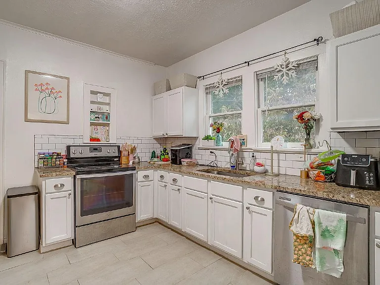 2544 S University Dr — Photo 10