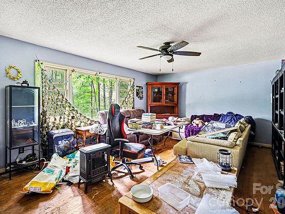 4th image of 1770 Bechtler Rd