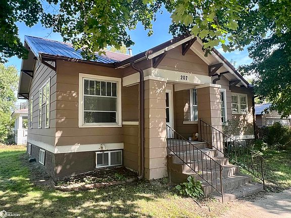3rd image of 207 W Harrison Ave