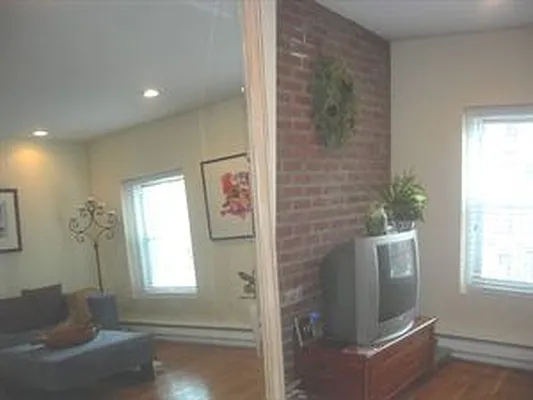 Rented by Douglas Elliman | media 24