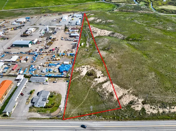 Nicola Ave E, Merritt, BC V1K 1H3