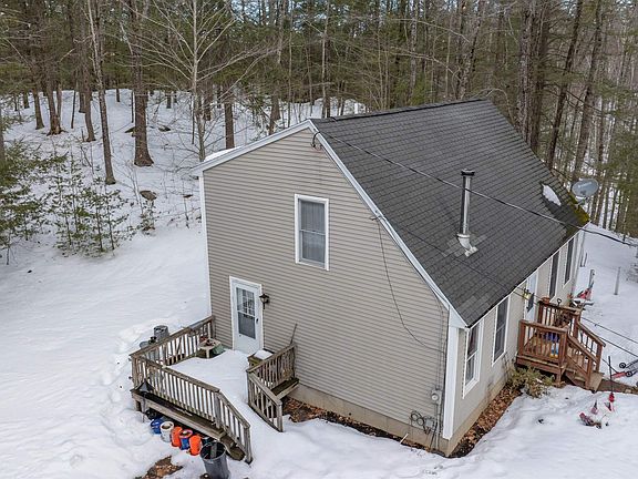 3rd image of 248 Cooper Hill Road