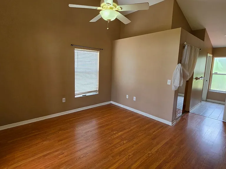 10051 Dorset Dr — Photo 14