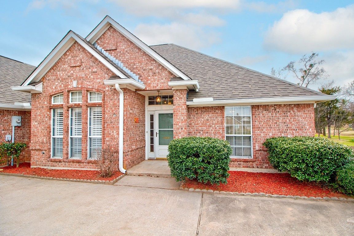 408 Kiowa Dr W, Lake Kiowa, TX 76240 Zillow