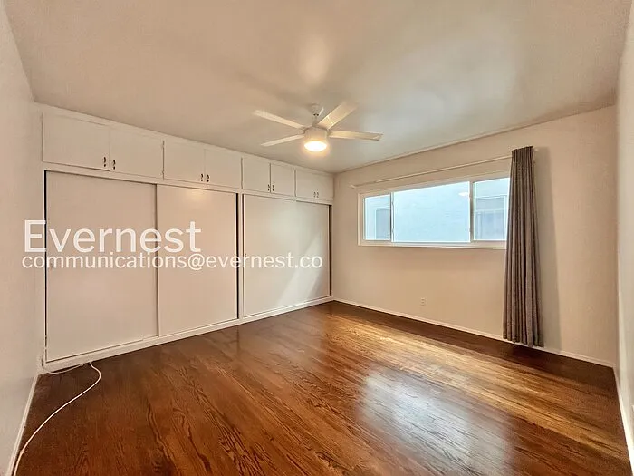 1261 E 1st St #5 — Photo 10