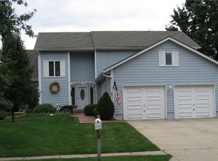 1243 E Frontier Ln, Olathe, KS 66062