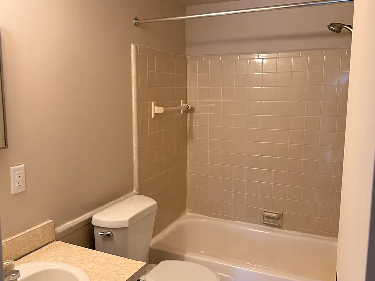 47109 Jefferson Ave #2 — Photo 8